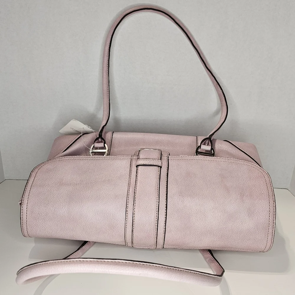 Liz Claiborne Pale Pink Monetray Baguette Purse - Picture 5 of 12